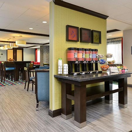 Hampton Inn Iowa City/University Area Exterior photo