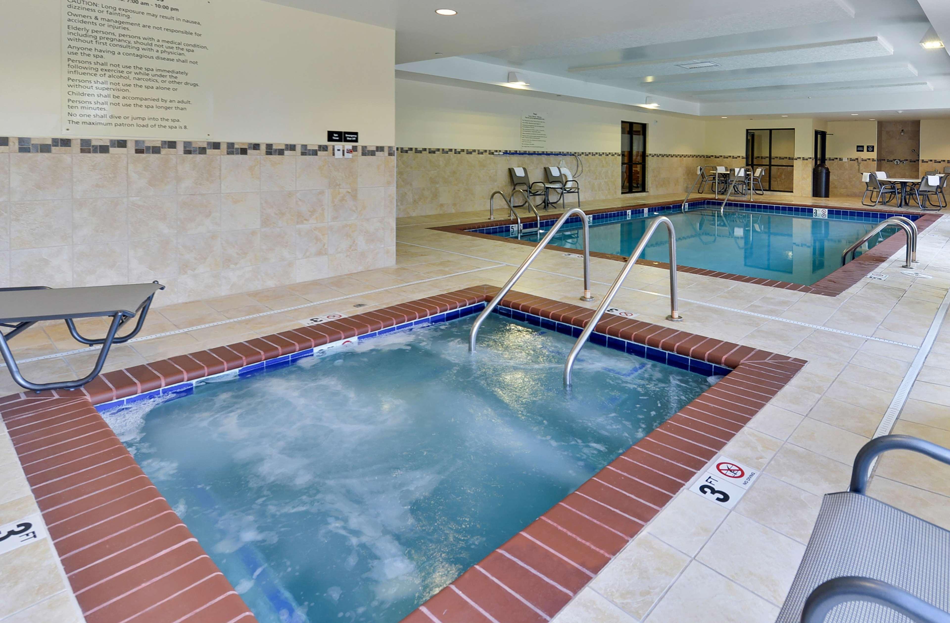 Hampton Inn Iowa City/University Area Exterior photo