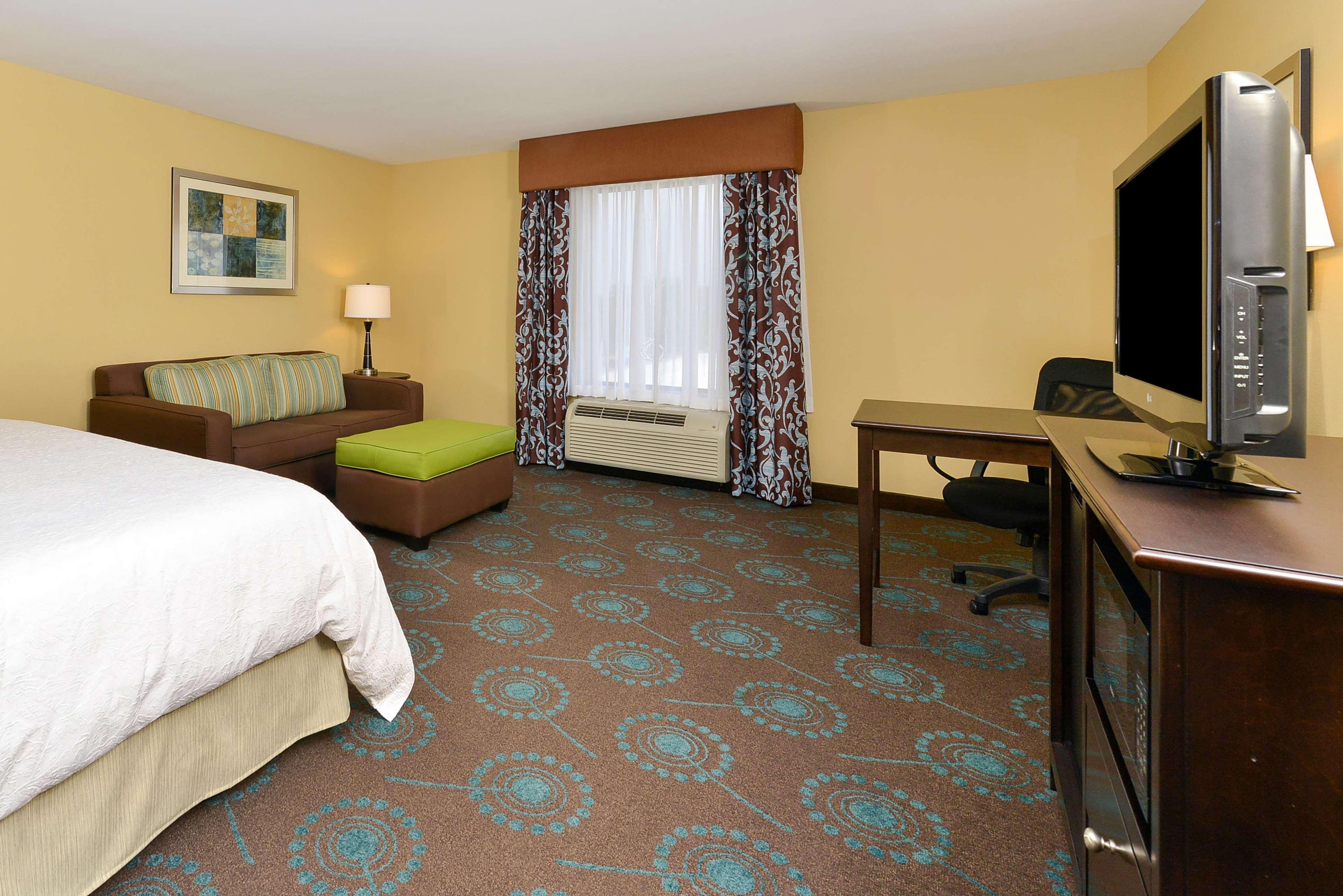 Hampton Inn Iowa City/University Area Exterior photo
