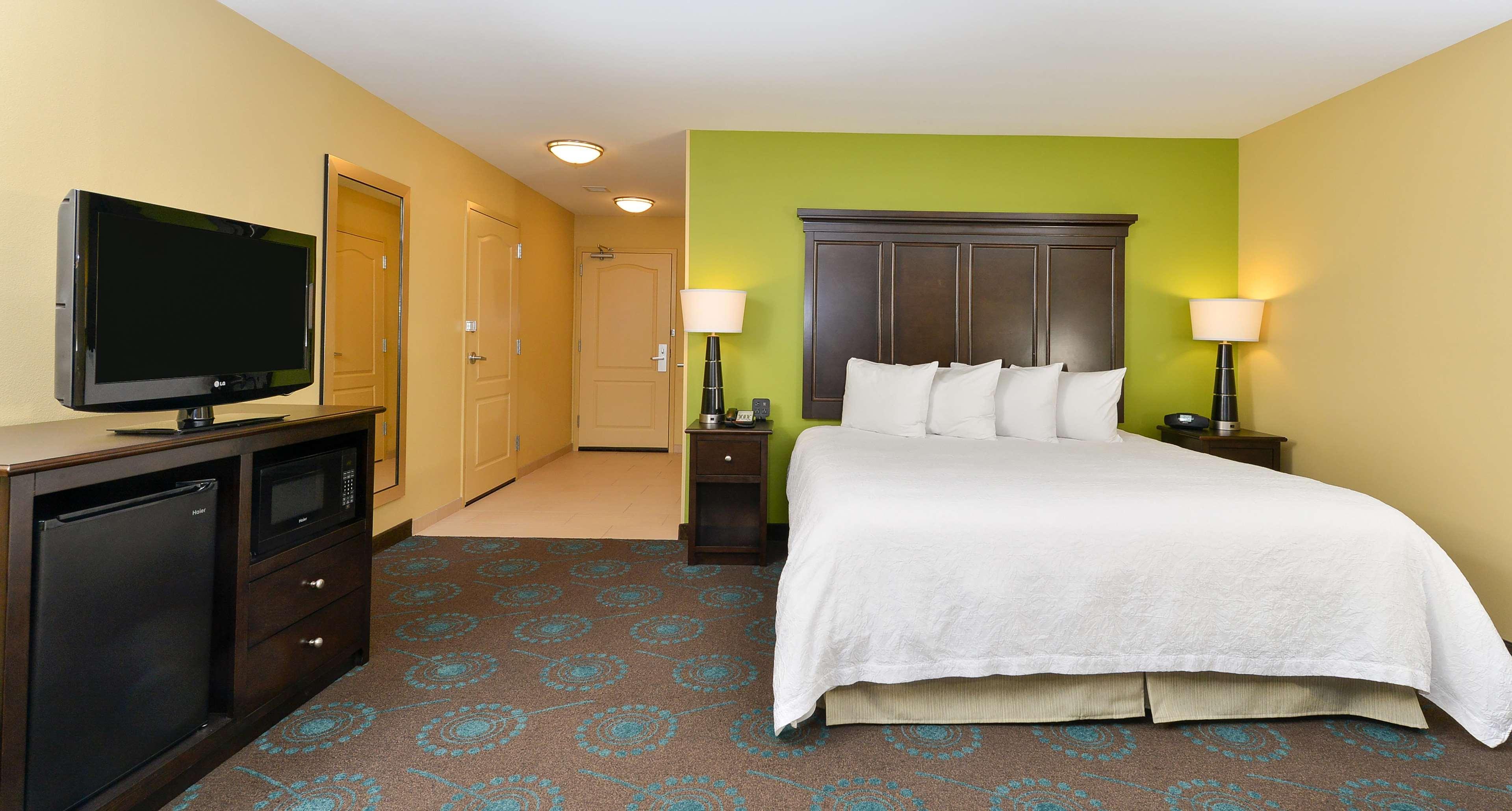 Hampton Inn Iowa City/University Area Exterior photo