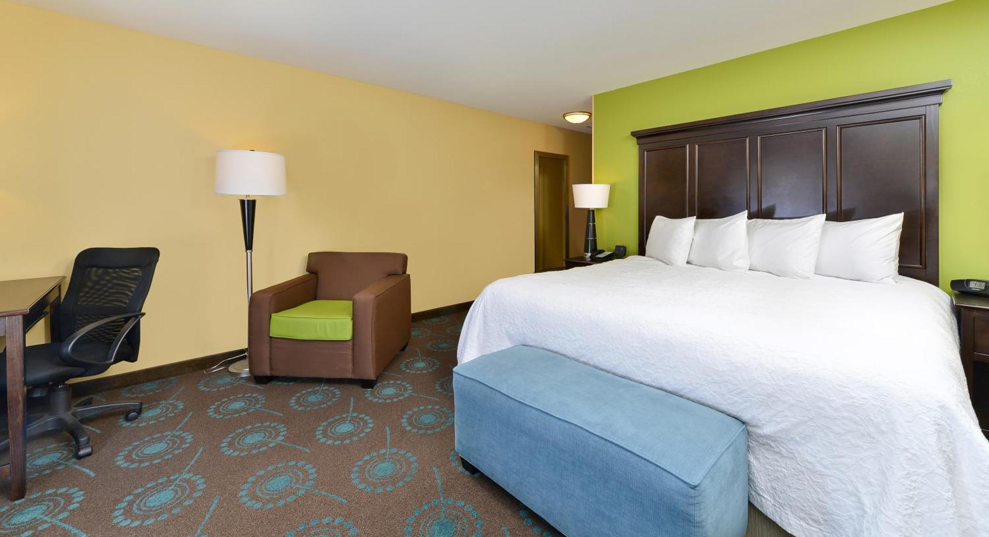 Hampton Inn Iowa City/University Area Exterior photo